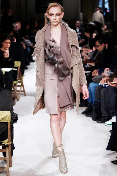 Look 17